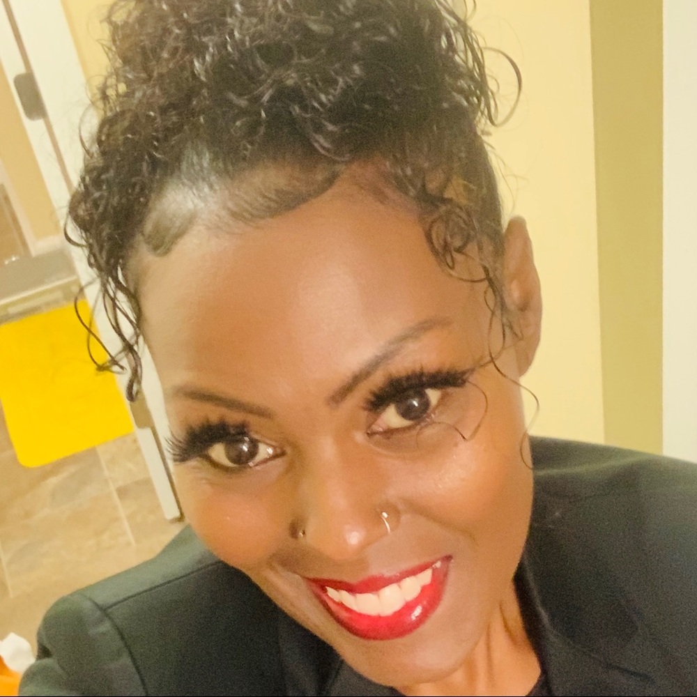 Meet your Posher, Aleshia